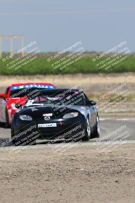 media/Apr-30-2022-CalClub SCCA (Sat) [[98b58ad398]]/Group 2/Race (Grapevine)/